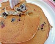 Pancakes mit Kardamom und Fabbri Amarenakirschen