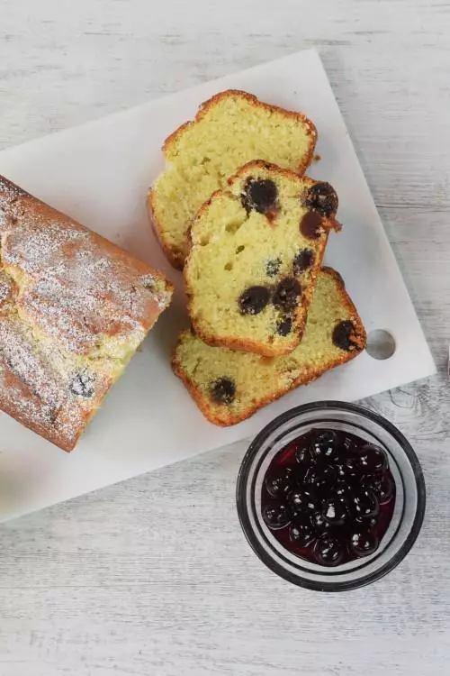 Plumcake al cocco e Amarena Fabbri